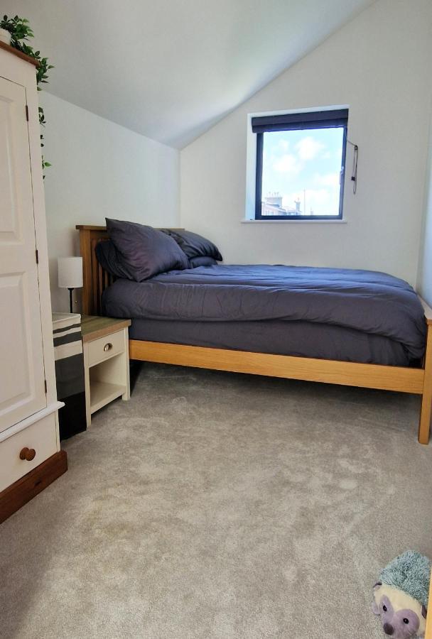 Town Location - 5 Min Walk To Beach - Dog Friendly Newquay  Exterior photo